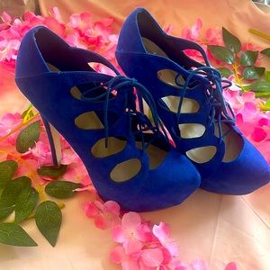 I haven’t wear them for years, and also, I got them when I was really young!